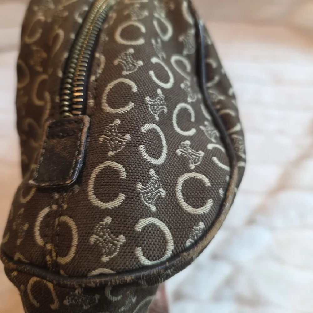 Vintage Celine Tote Handbag in Brown and Cream - Picture 6 of 11